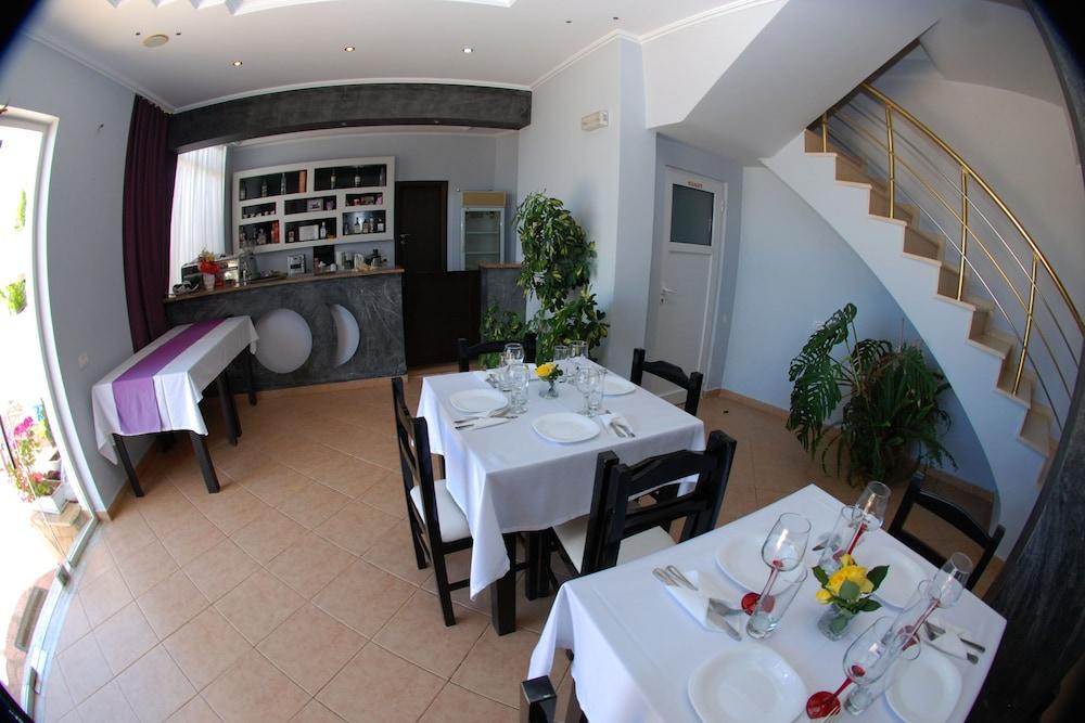 Villa Doka Sarandë 외부 사진
